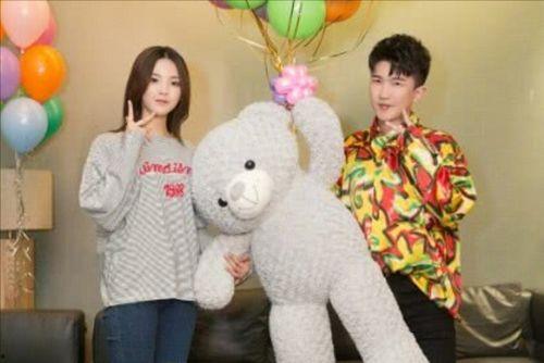 娱乐吃瓜背景图片高清,揭秘娱乐圈幕后风云